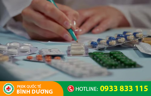 Sử dụng thuốc hỗ trợ điều trị nấm dương vật phải tuân theo sự chỉ định của bác sĩ