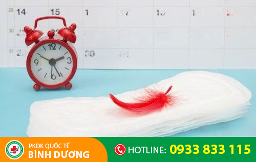 Chưa đến tháng mà ra máu
